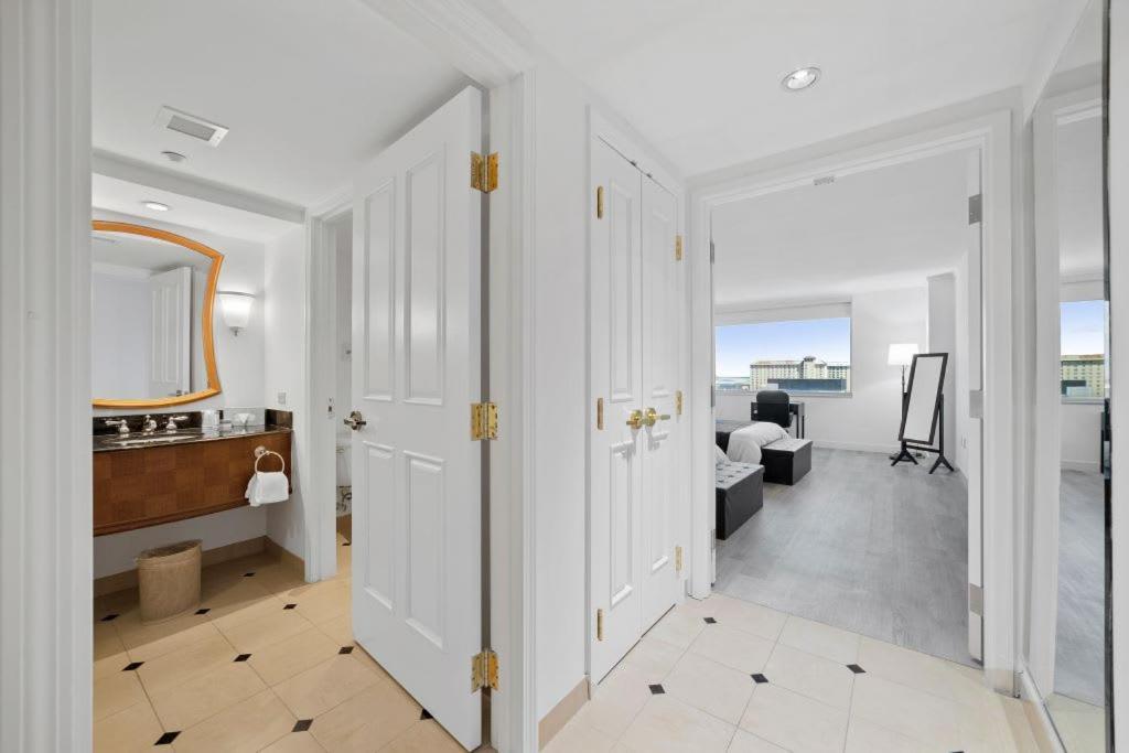 Astonishing Ocean Front Condo Cozysuites At Showboat 애틀랜틱시티 외부 사진